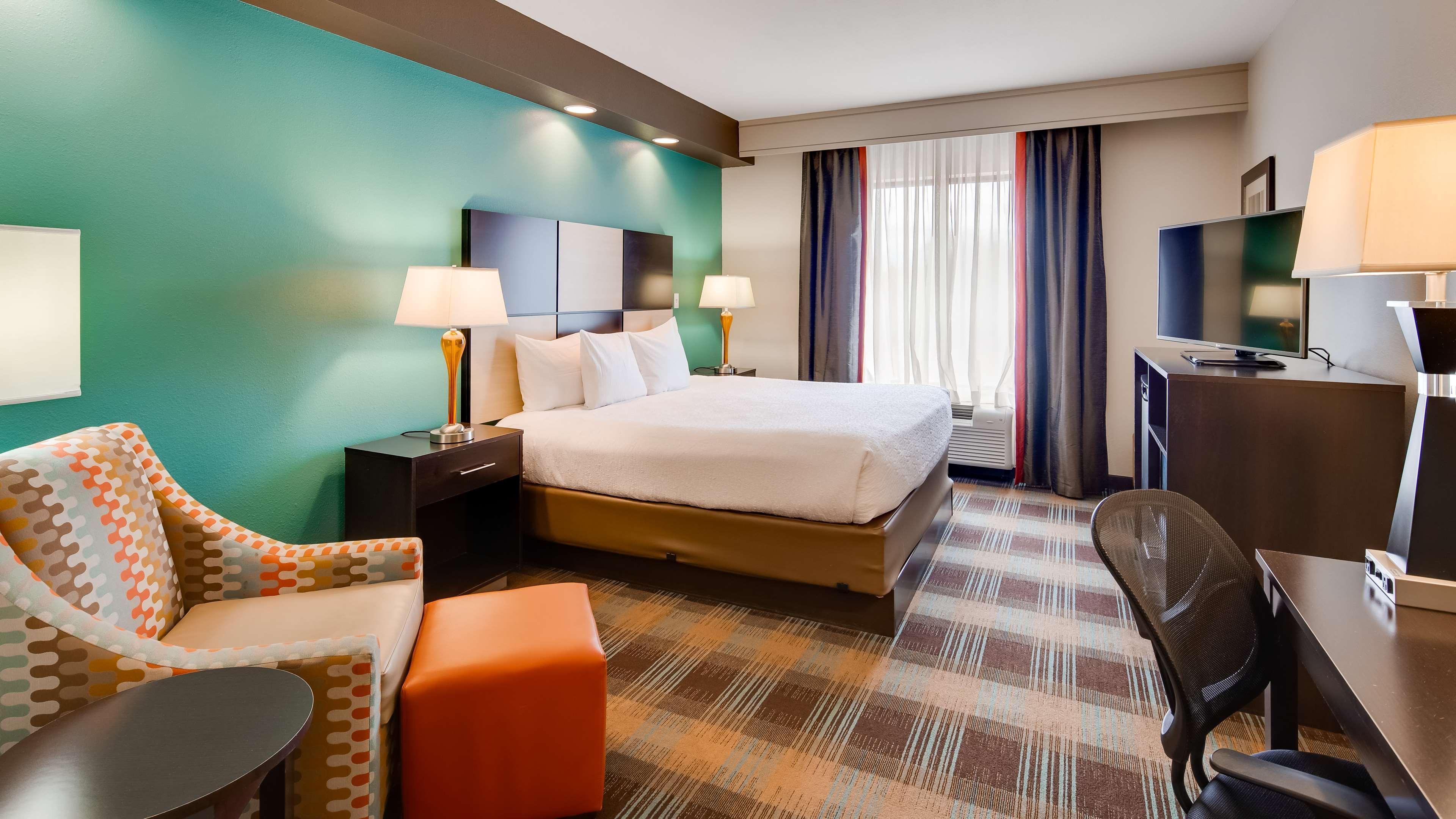 Best Western Plus Atrium Inn & Suites Кларксвілл Екстер'єр фото
