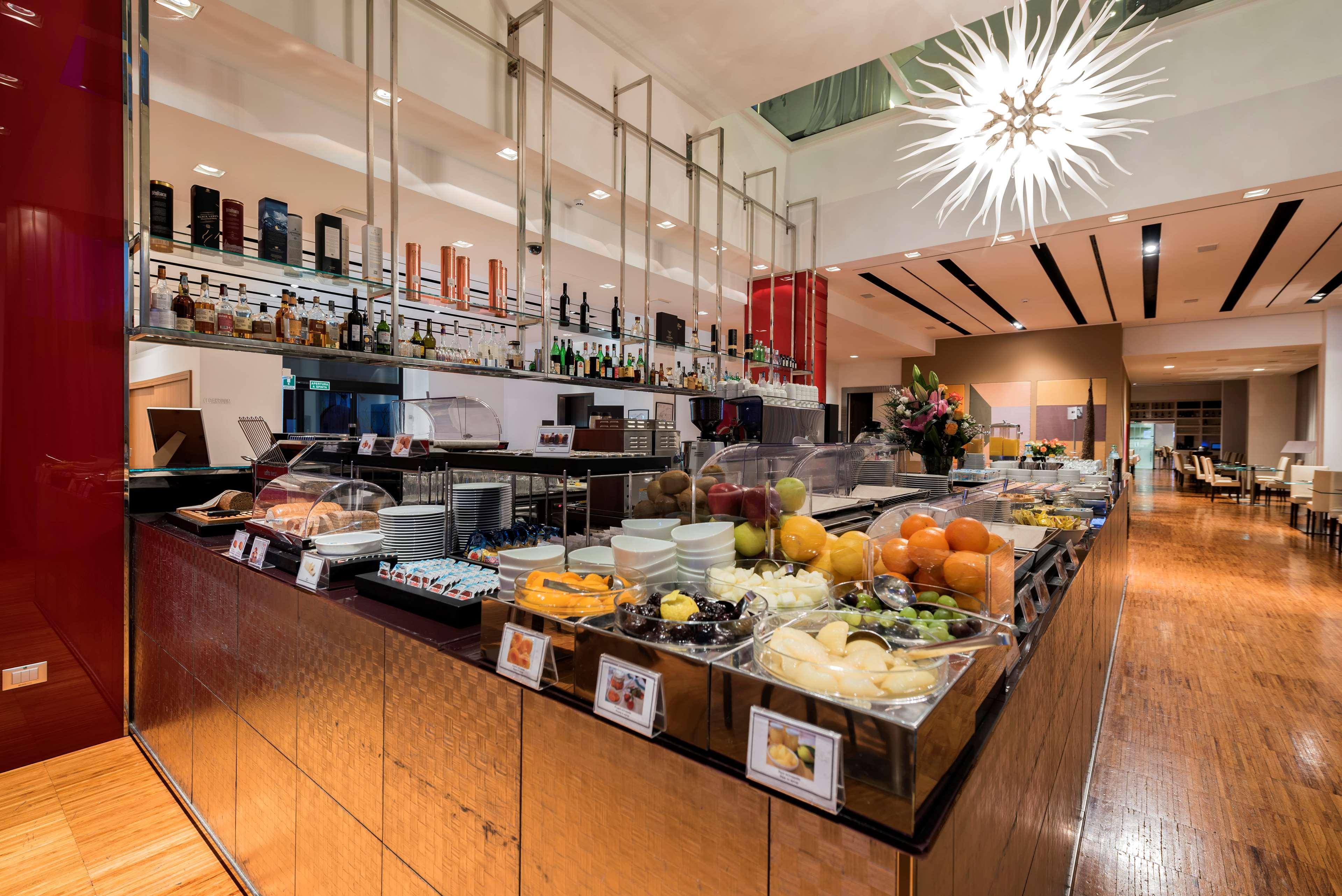 Best Western Plus Atrium Inn & Suites Кларксвілл Екстер'єр фото