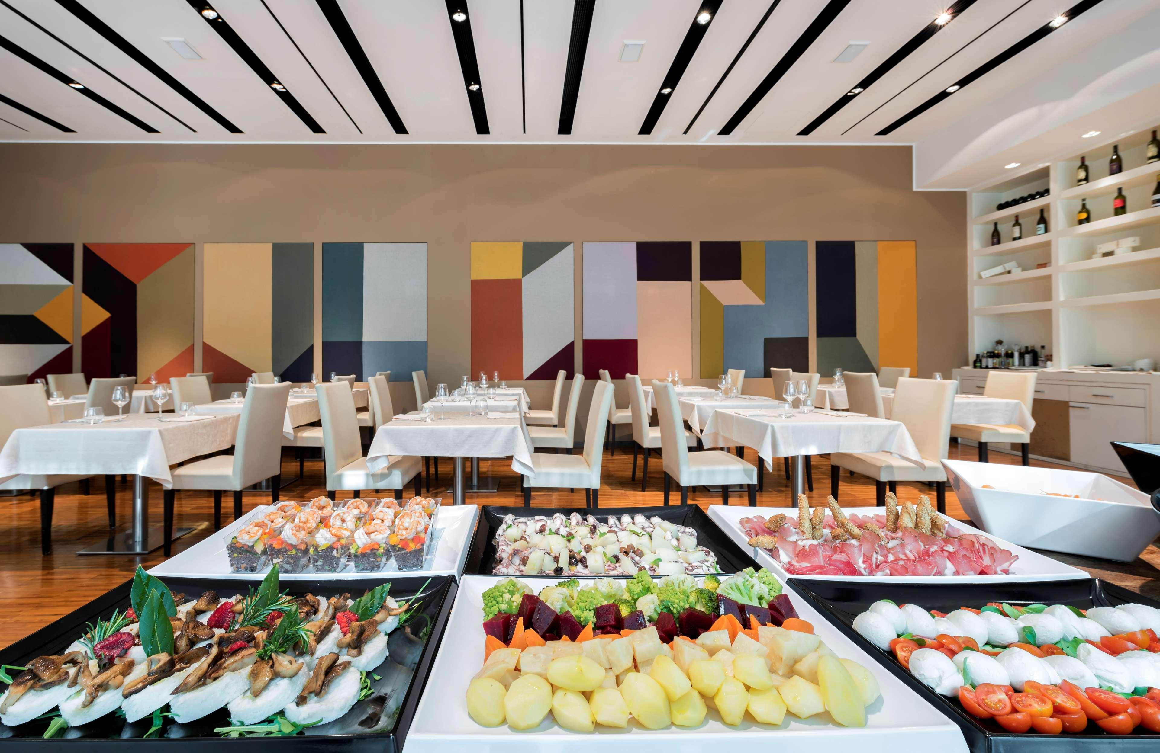 Best Western Plus Atrium Inn & Suites Кларксвілл Екстер'єр фото
